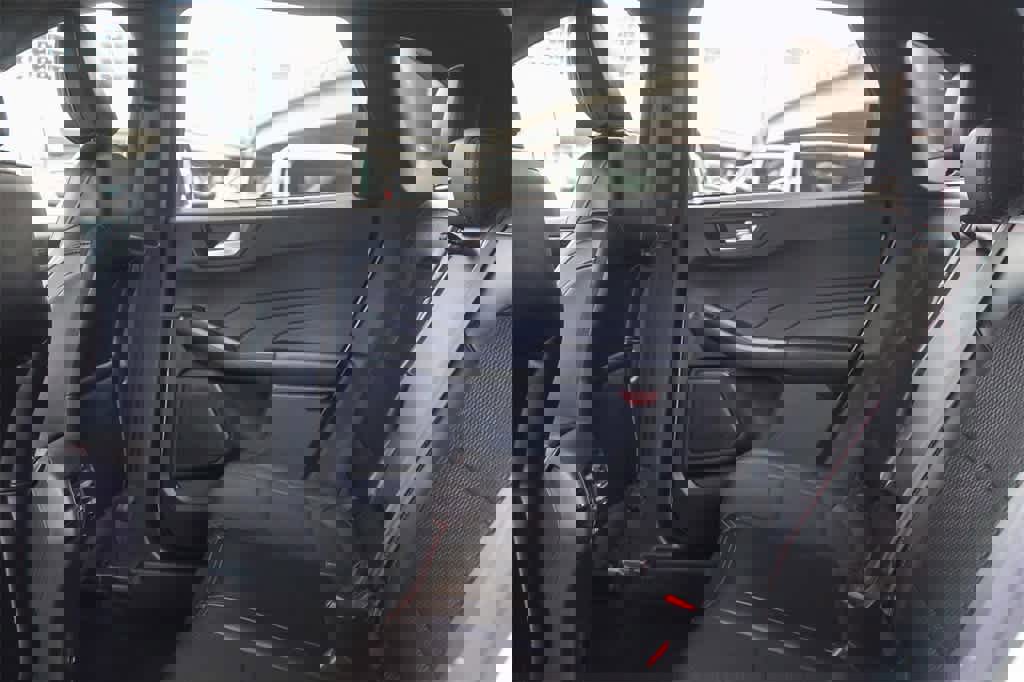 Used 2024 Ford Escape ST-Line w/ Tech Pack #1 image 18