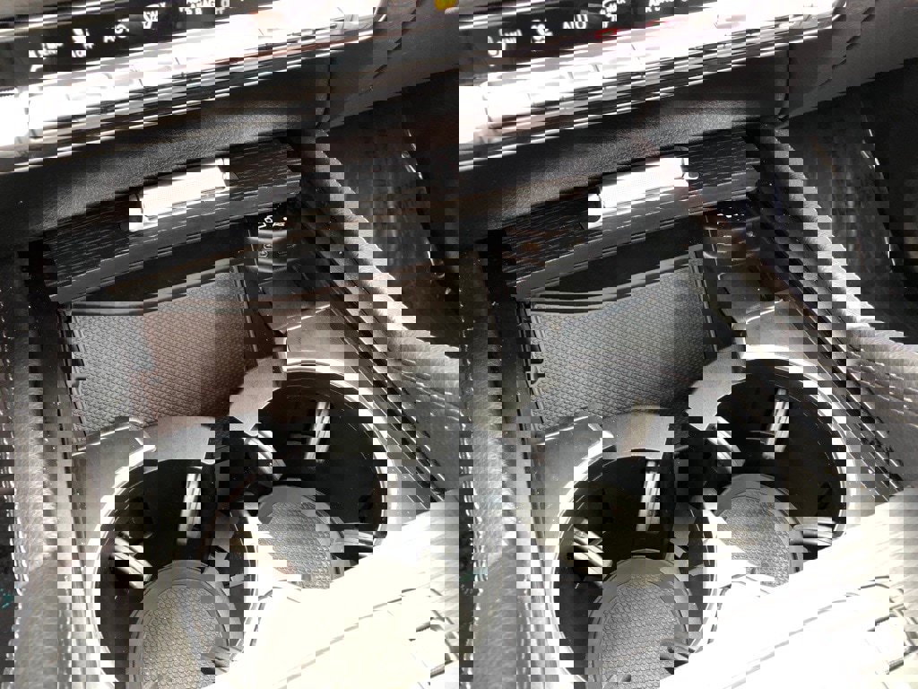 Certified 2022 Mercedes-Benz GLE 350 4MATIC w/ AMG Line Exterior image 30