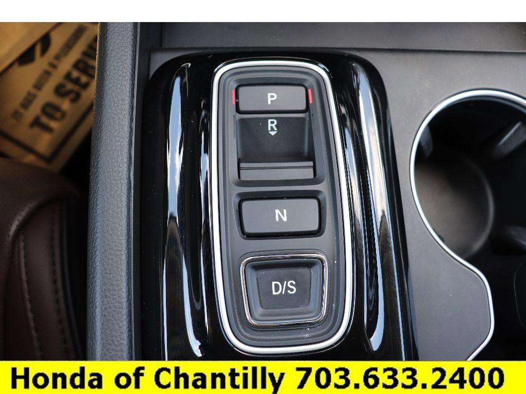 Used 2025 Honda Pilot Elite image 17