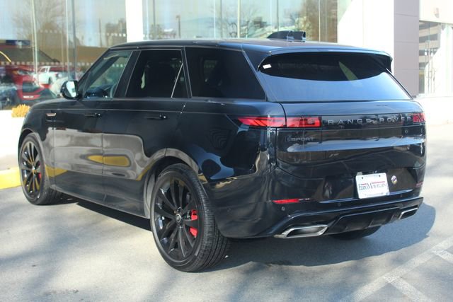 Used 2025 Land Rover Range Rover Sport Dynamic SE image 11