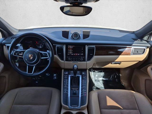 Used 2018 Porsche Macan AWD/4WD image 25