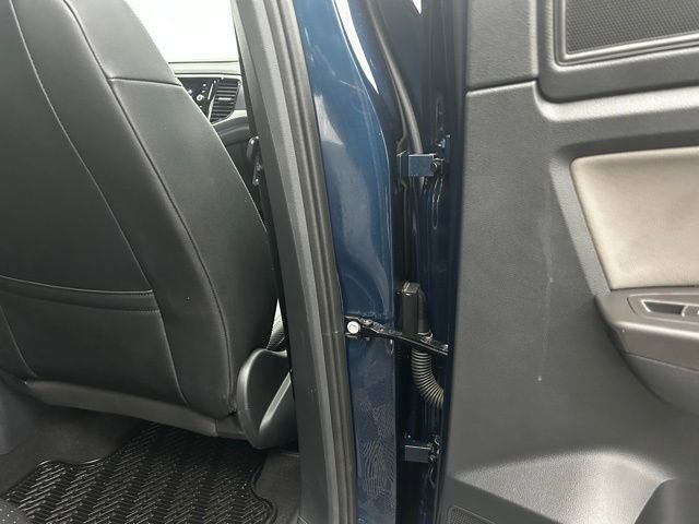 Used 2023 Volkswagen Atlas Cross Sport SEL image 38