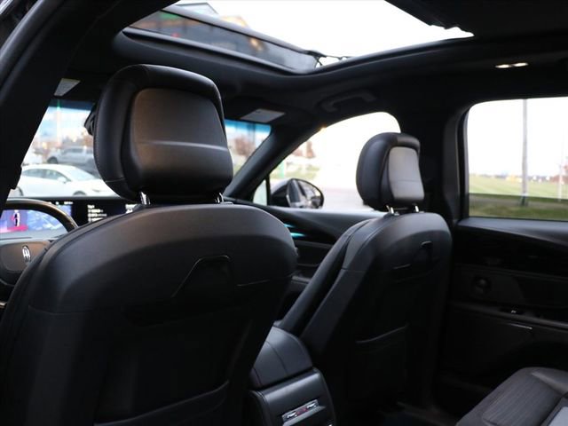 Used 2024 Lincoln Nautilus Reserve w/ Equipment Group 202A image 14