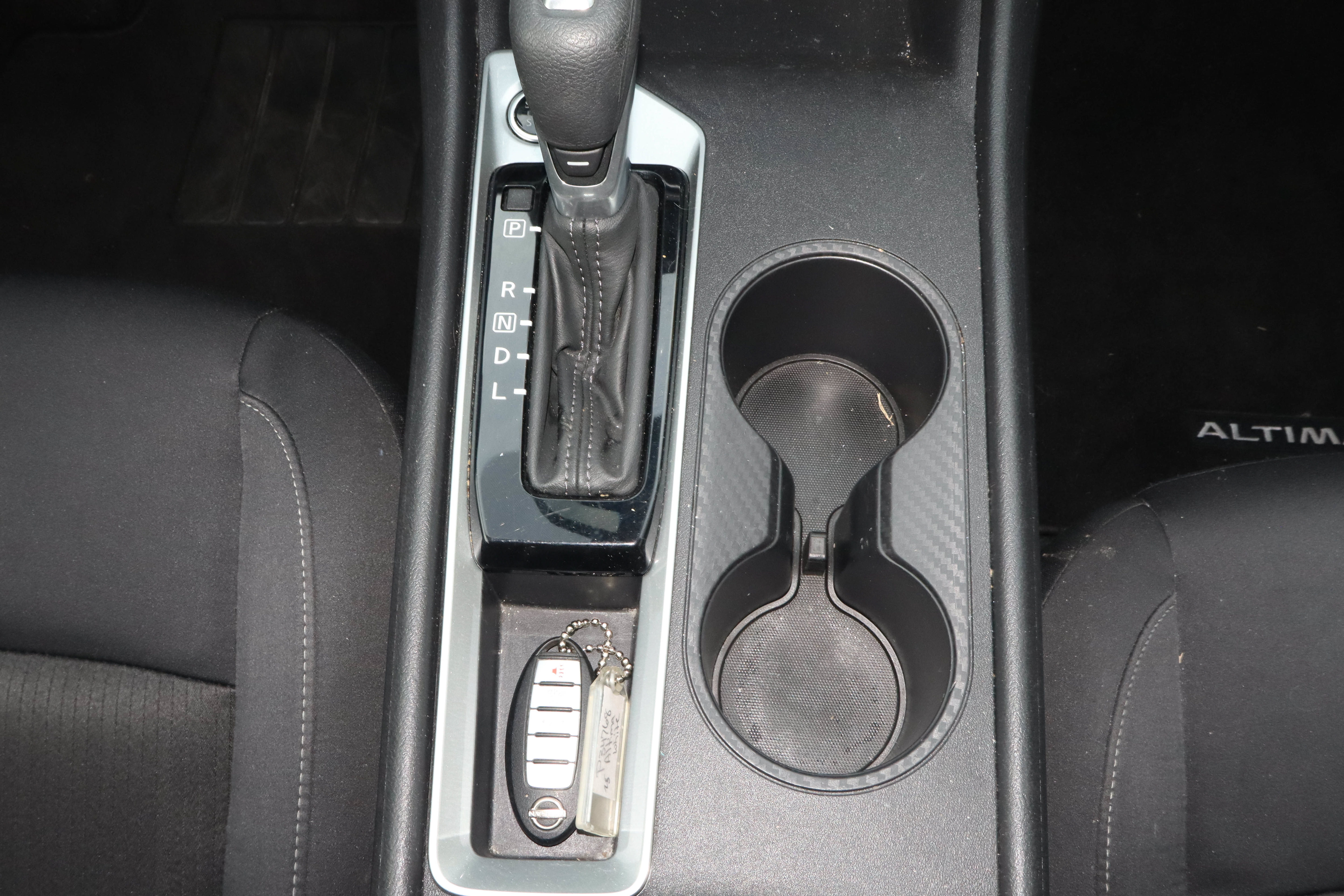 Used 2025 Nissan Altima 2.5 SV FWD image 18