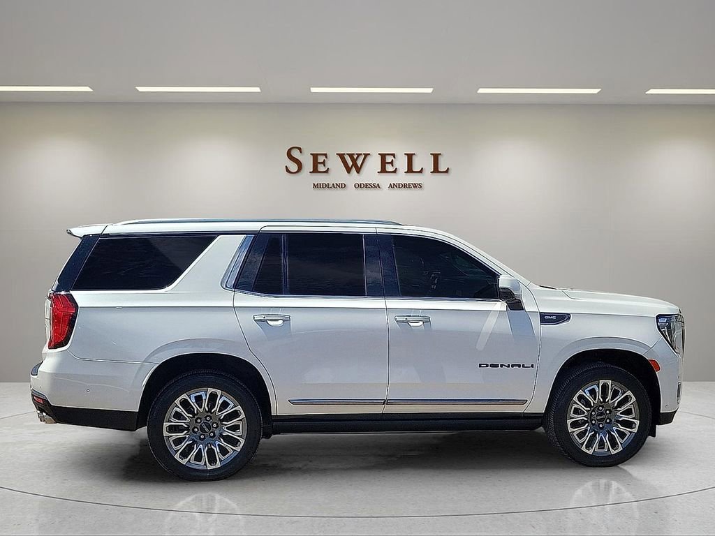 Used 2024 GMC Yukon Denali Ultimate AWD/4WD image 6