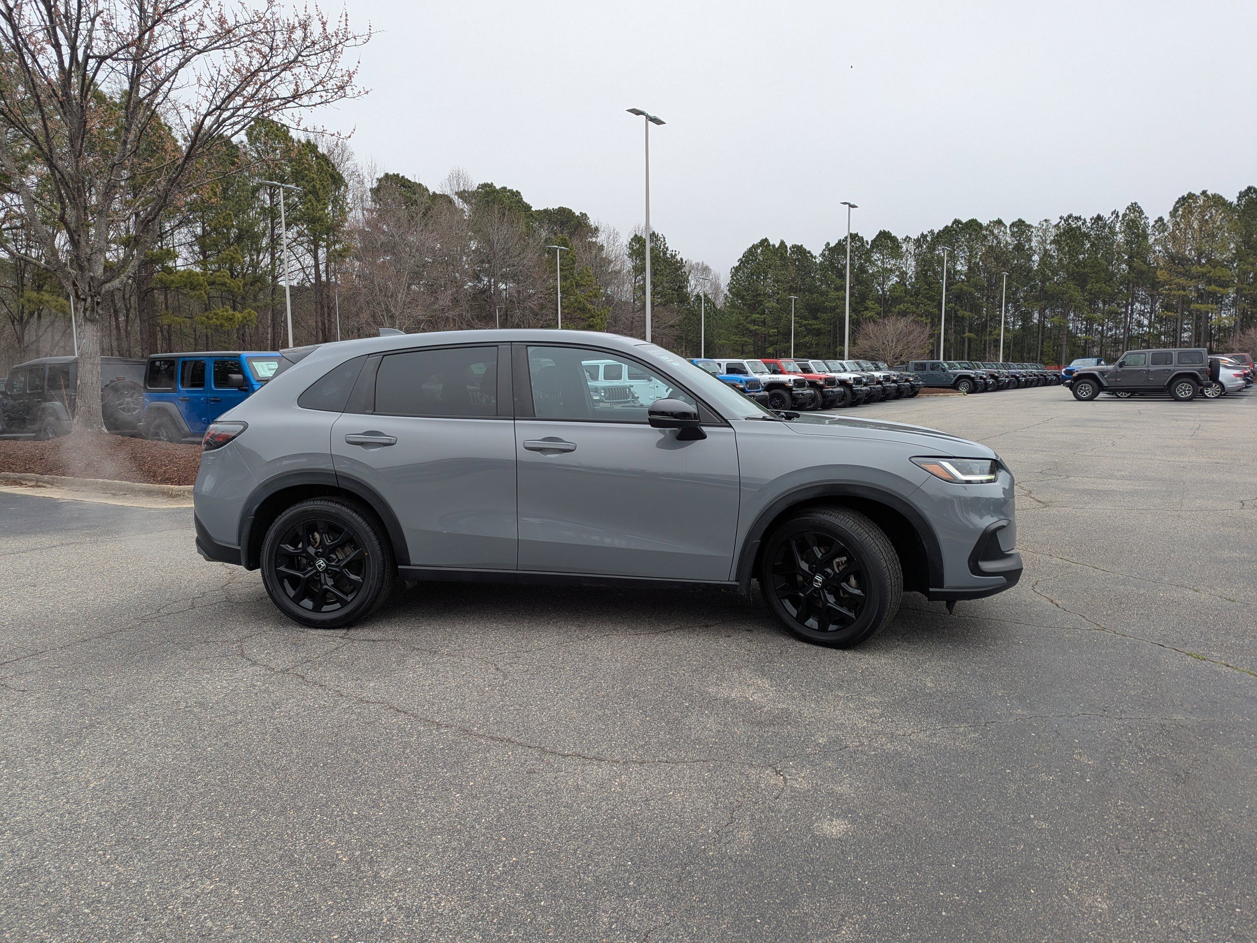 Used 2023 Honda HR-V Sport image 4