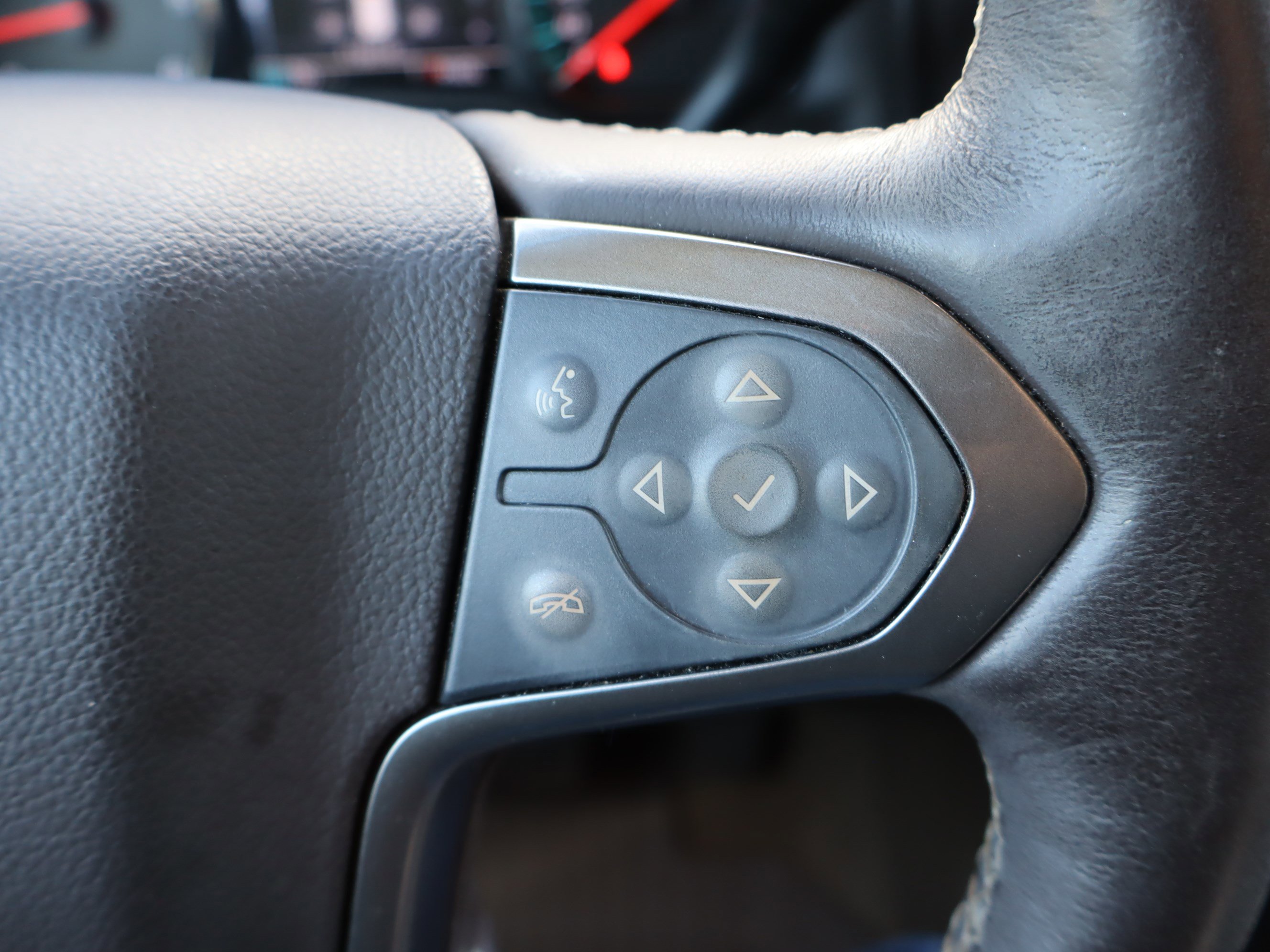 Used 2017 Chevrolet Suburban LT AWD/4WD image 24