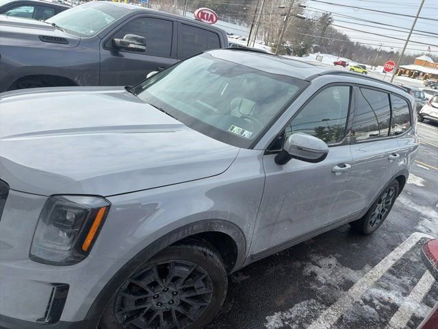 Used 2021 Kia Telluride EX w/ EX Premium Package image 2
