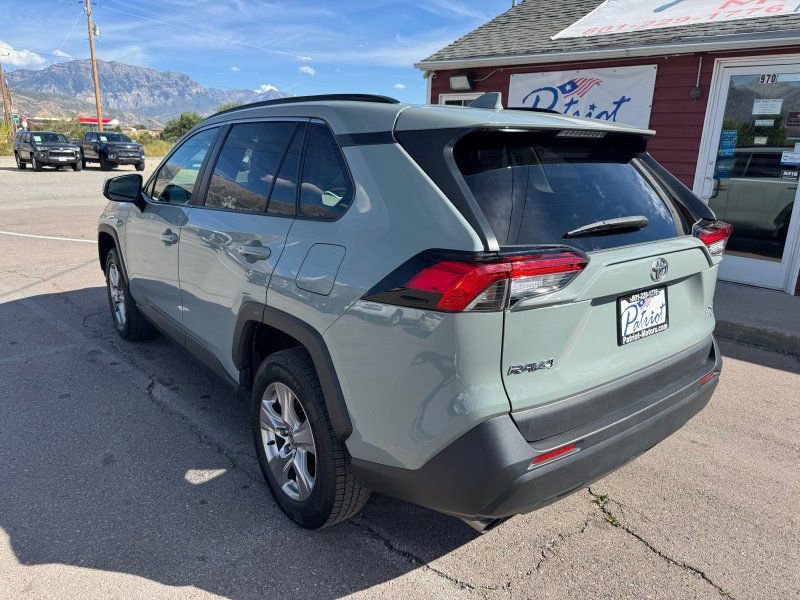 Used 2023 Toyota RAV4 XLE image 3