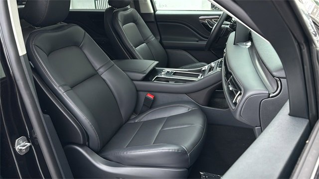 New 2026 Lincoln Aviator AWD image 8