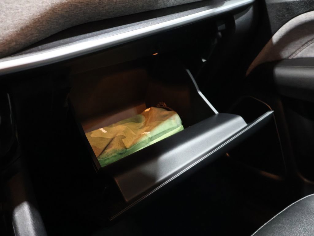 Certified 2023 Jeep Compass Latitude image 30