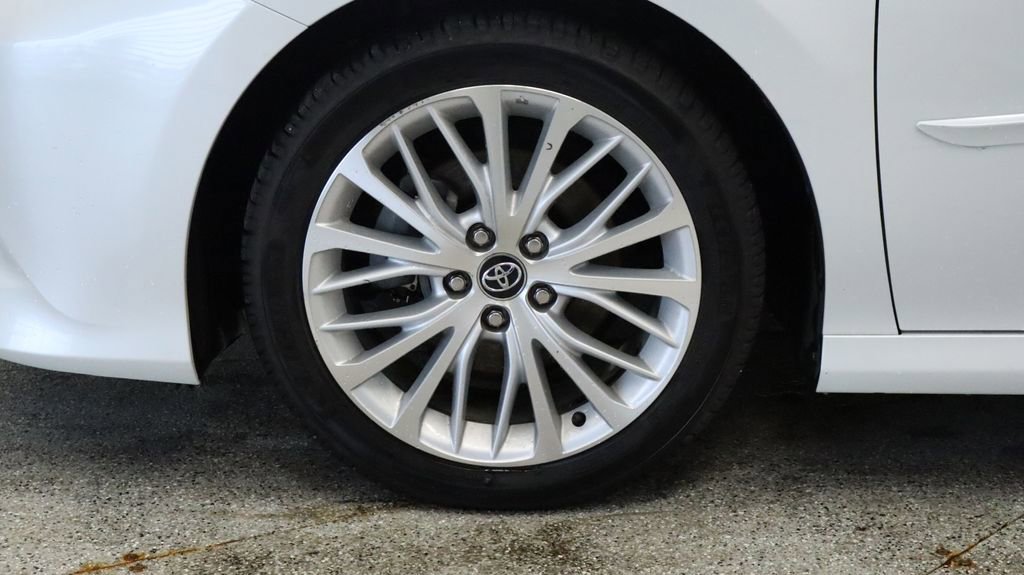 Used 2020 Toyota Camry XLE FWD image 14