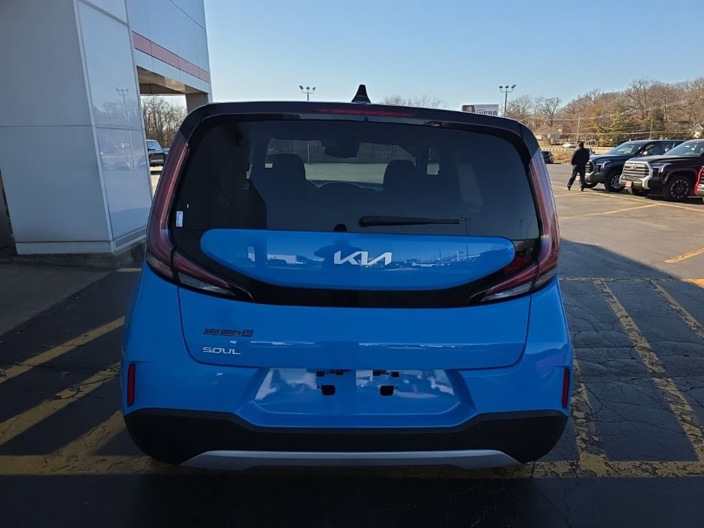 Used 2024 Kia Soul S image 4