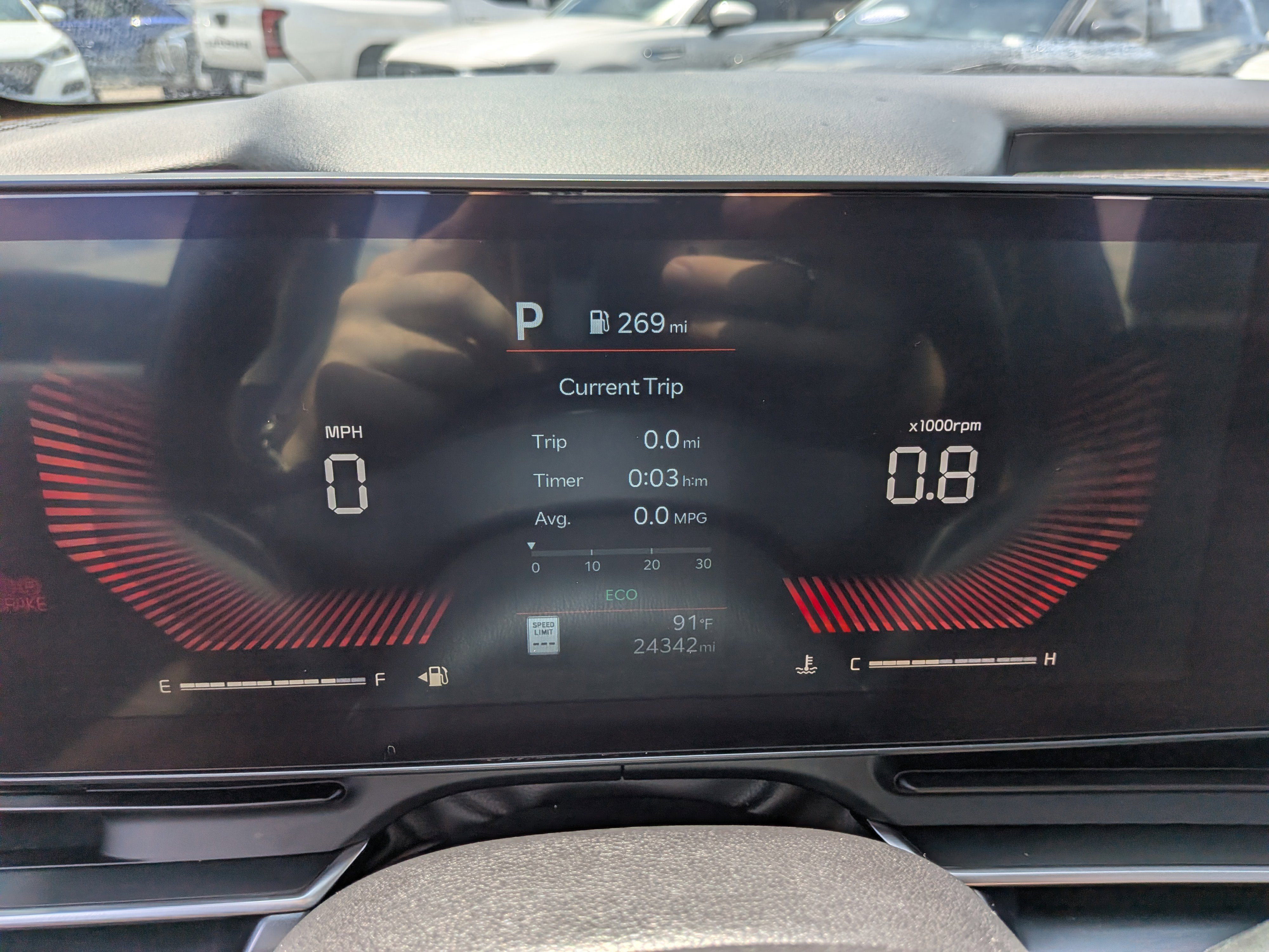 Used 2025 Kia Carnival FWD image 29