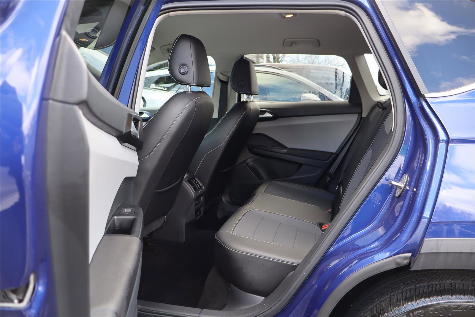 Certified 2023 Volkswagen Taos SE image 26