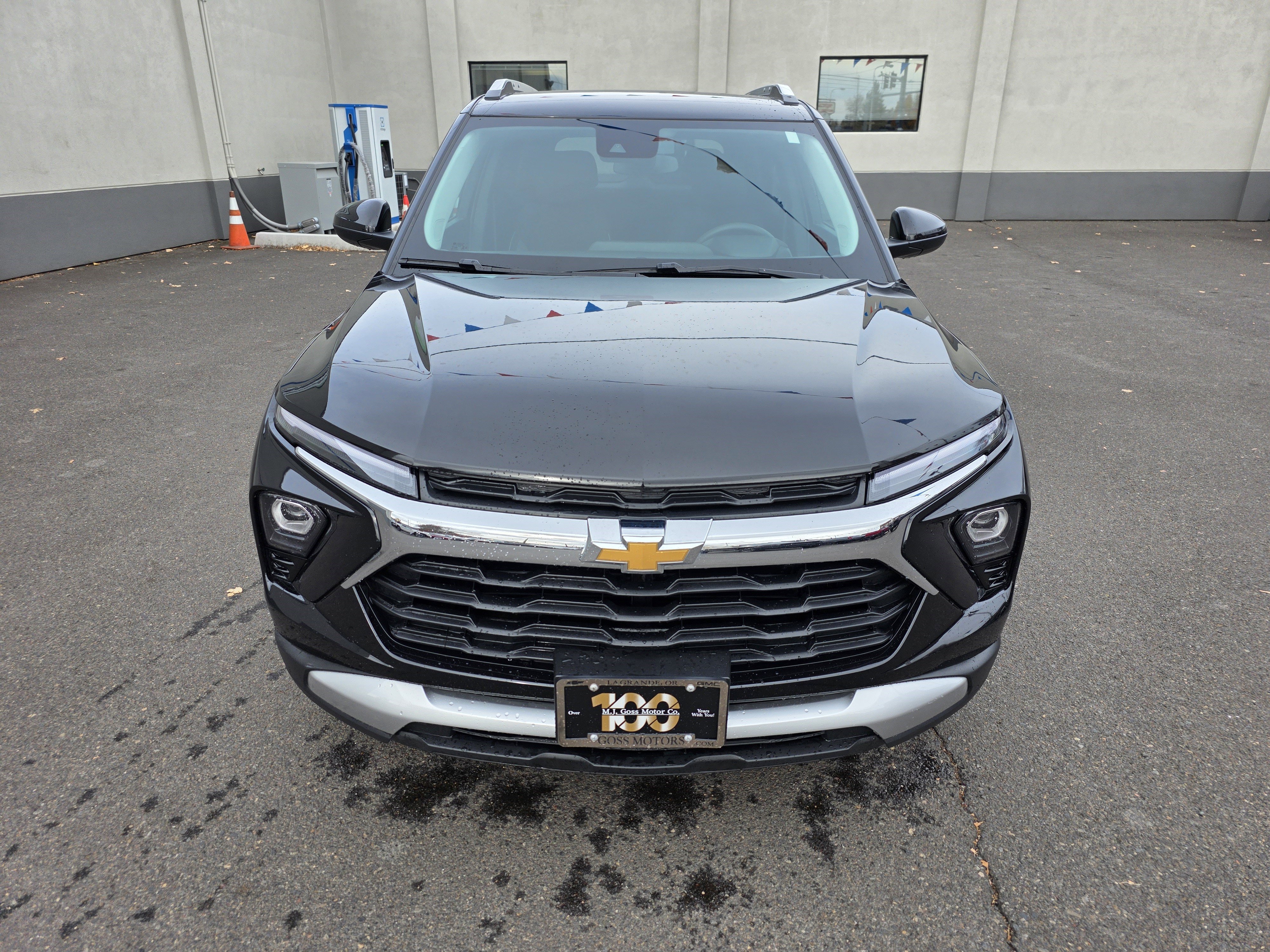 Used 2025 Chevrolet TrailBlazer LT image 3