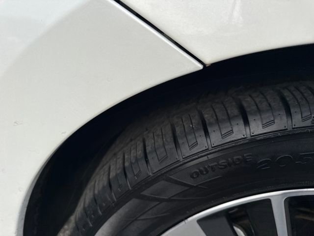 Used 2021 Nissan Versa SV image 26