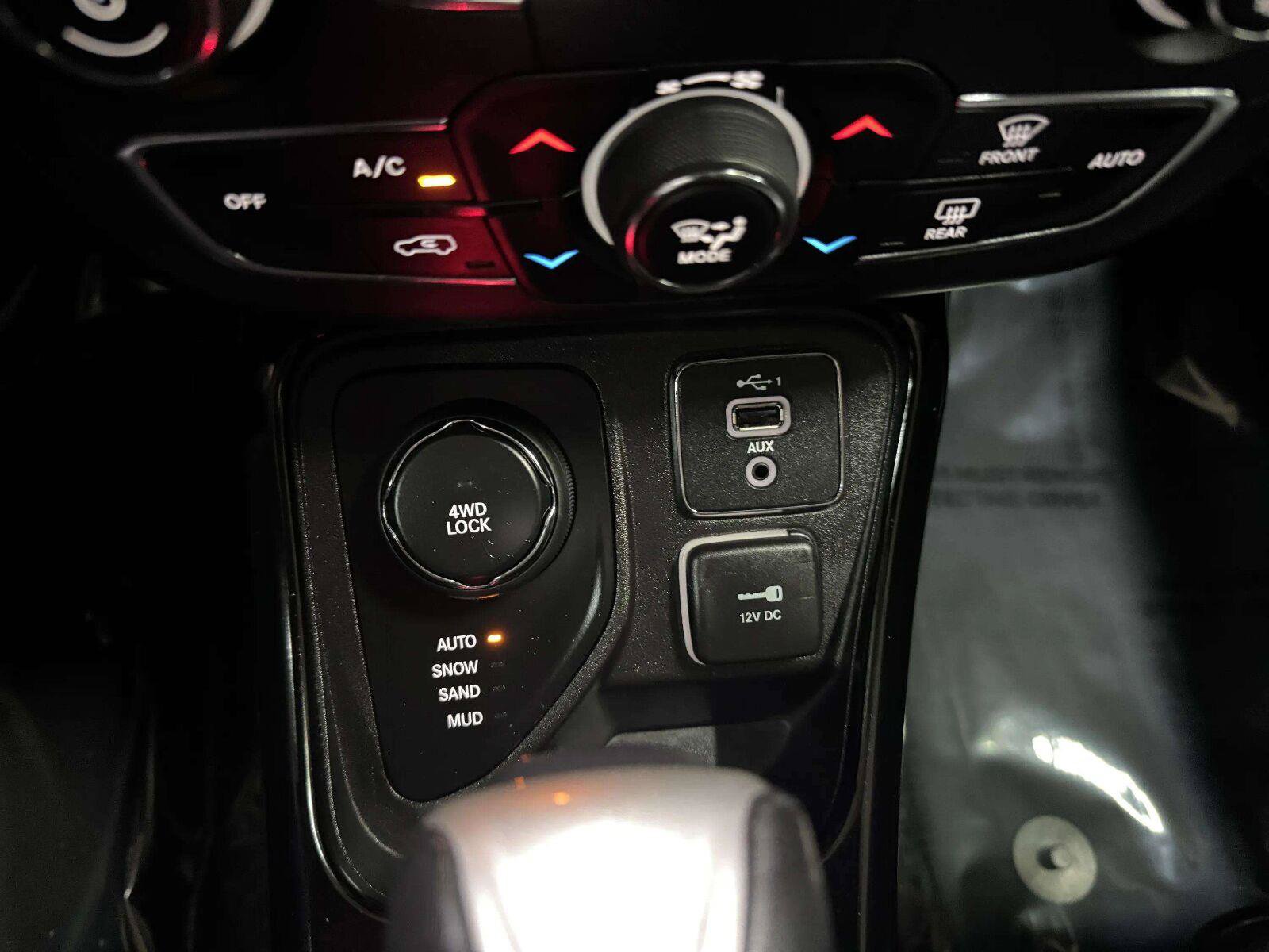 Used 2019 Jeep Compass Limited AWD/4WD image 34