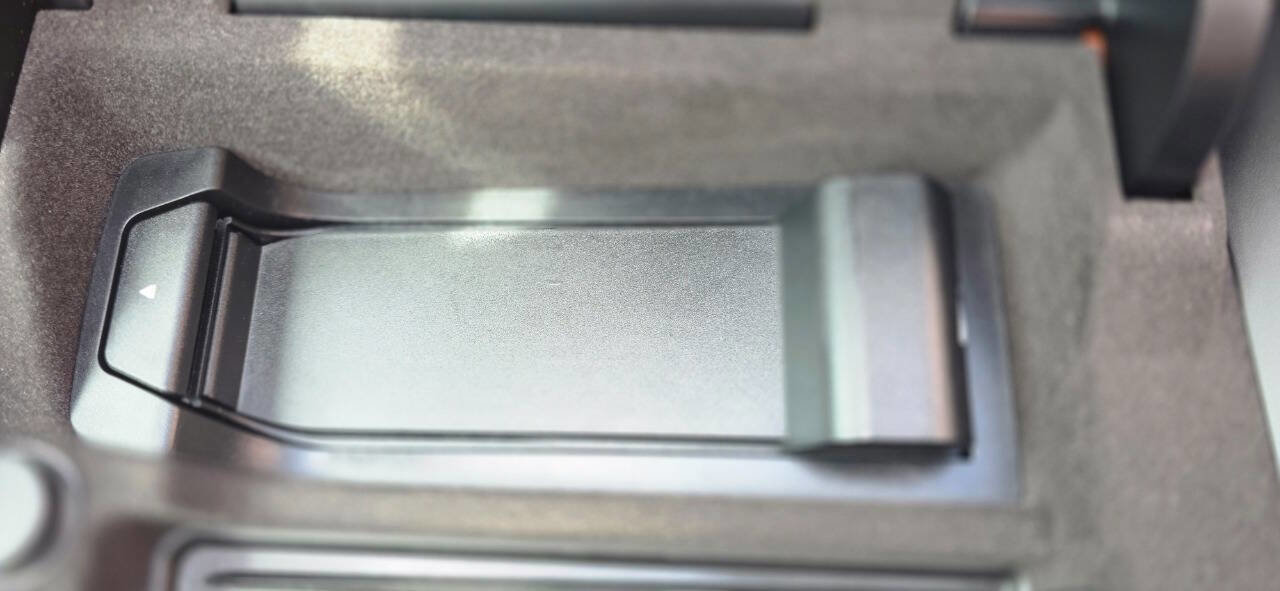 Used 2019 BMW i8 Roadster image 46