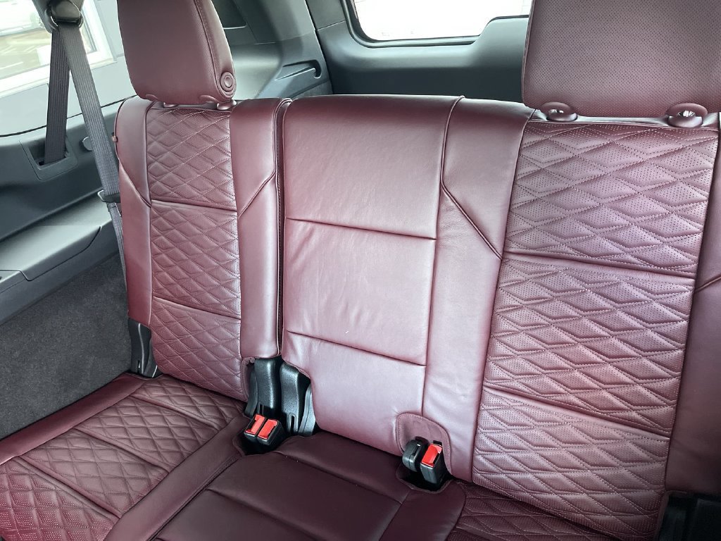 New 2026 Cadillac Escalade ESV Sport w/ Touring Package AWD/4WD image 38