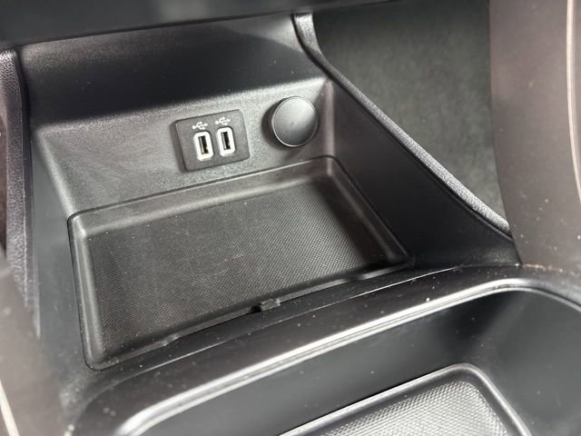 Used 2019 Ford Fusion SE image 25