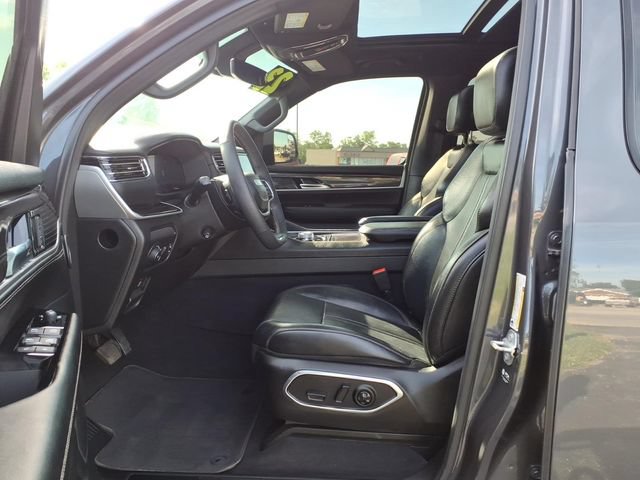 Certified 2023 Jeep Wagoneer 4WD w/ Premium Group I image 13