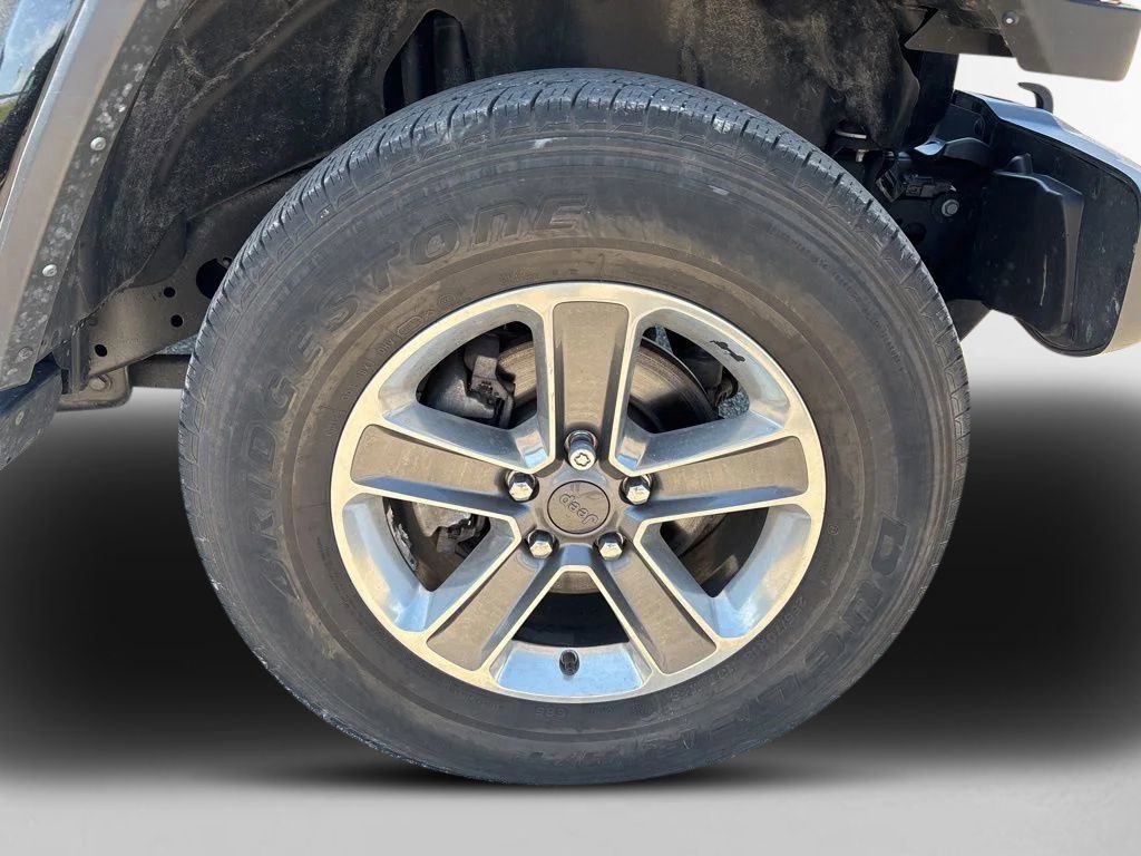 Used 2021 Jeep Wrangler Unlimited Sahara AWD/4WD image 10