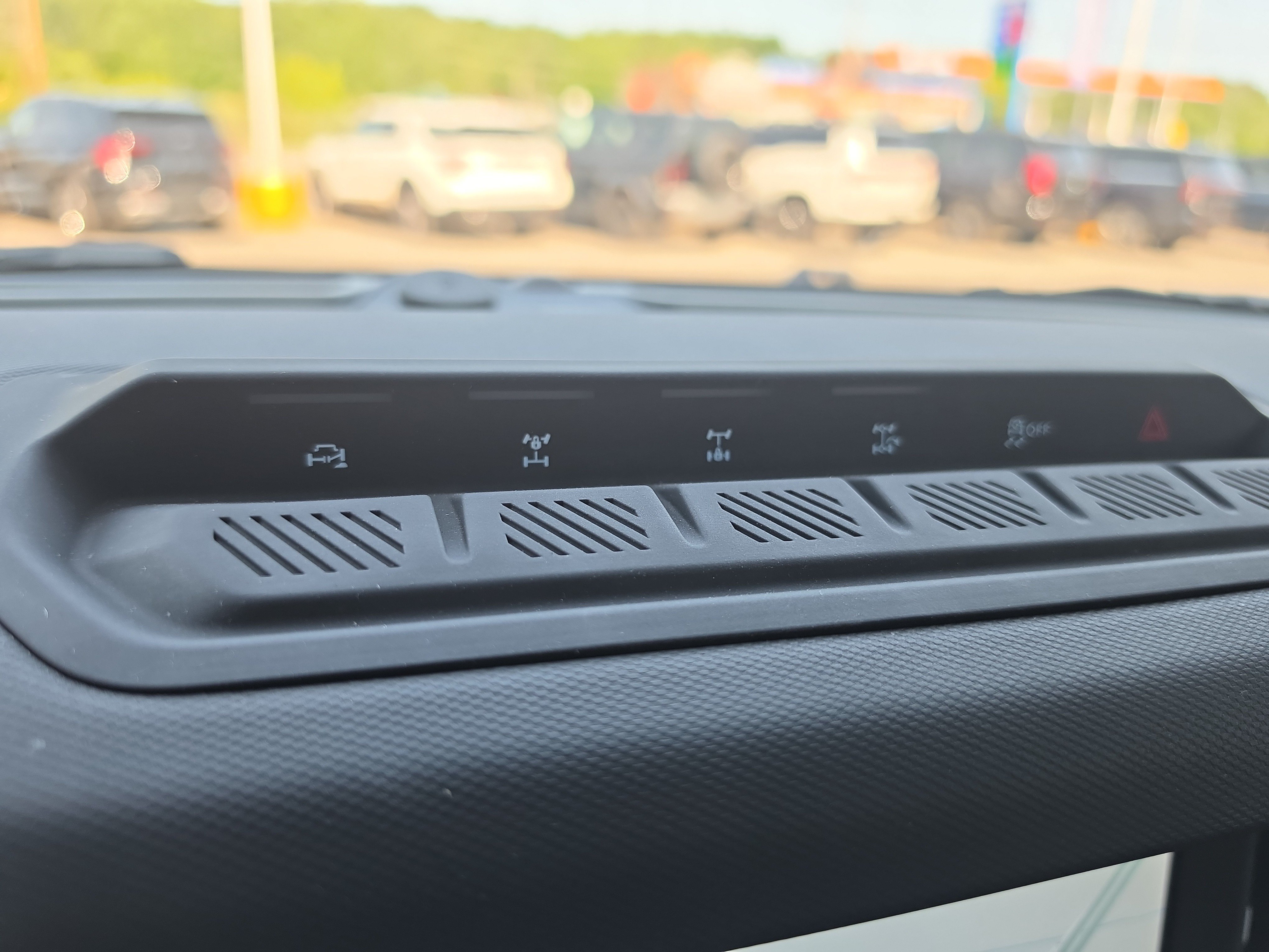 Used 2025 Ford Bronco Badlands AWD/4WD image 31