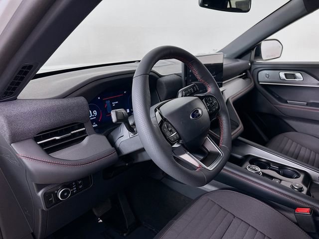 New 2026 Ford Explorer ST-Line w/ ST-Line Street Pack image 9