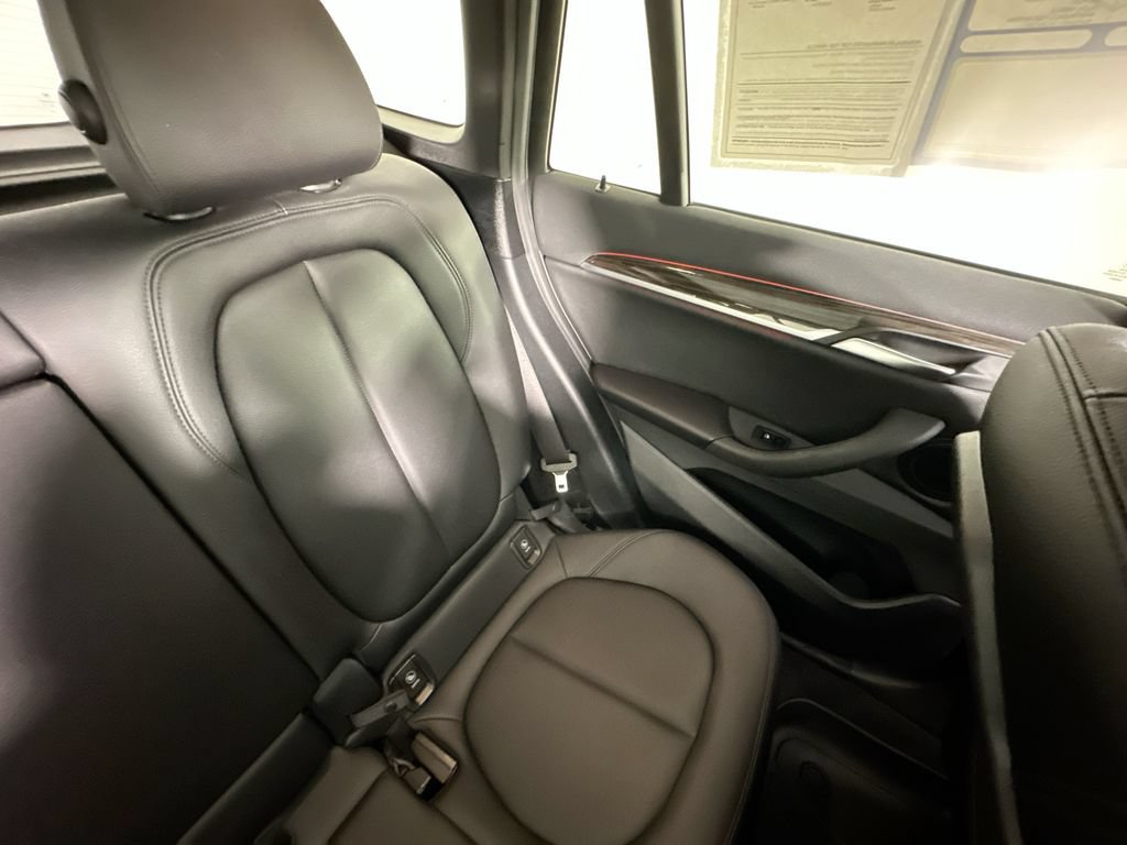 Used 2019 BMW X1 xDrive28i w/ Convenience Package AWD/4WD image 14