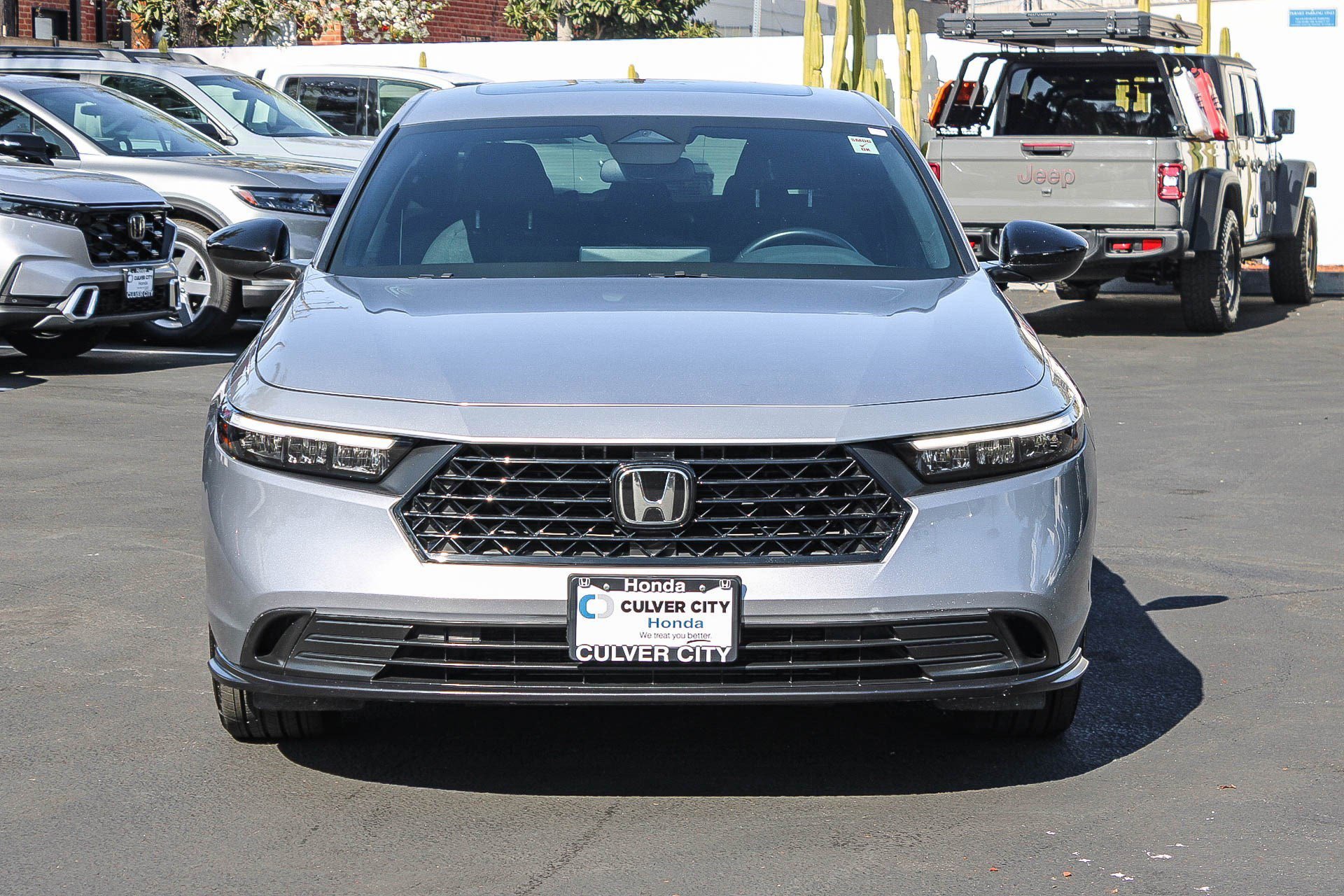 Used 2023 Honda Accord Sport image 2