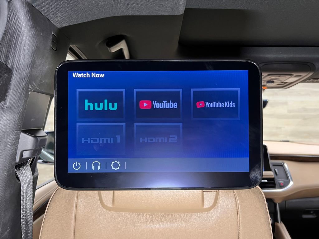 Used 2024 Chevrolet Suburban Premier w/ Premium Package 2 AWD/4WD image 24