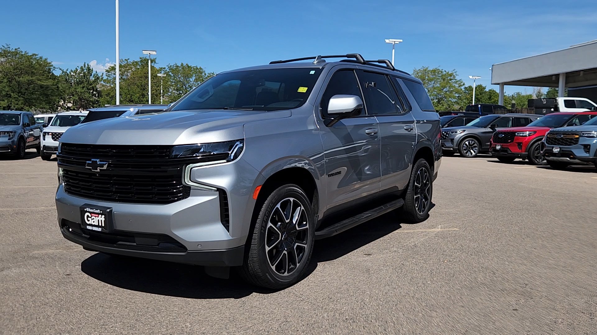 Used 2024 Chevrolet Tahoe RST w/ Luxury Package AWD/4WD image 2