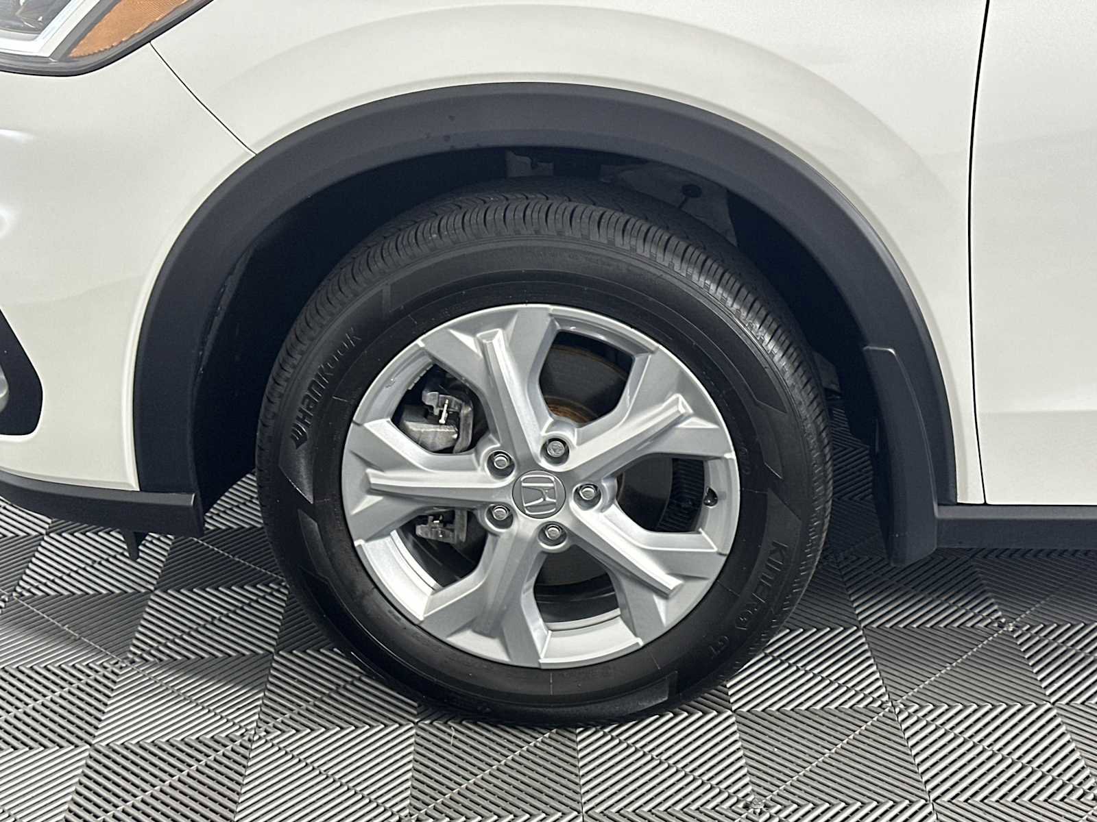 Used 2024 Honda HR-V LX image 11