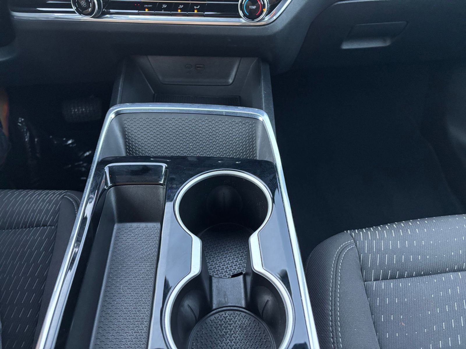 Used 2025 Chevrolet Equinox LT image 40