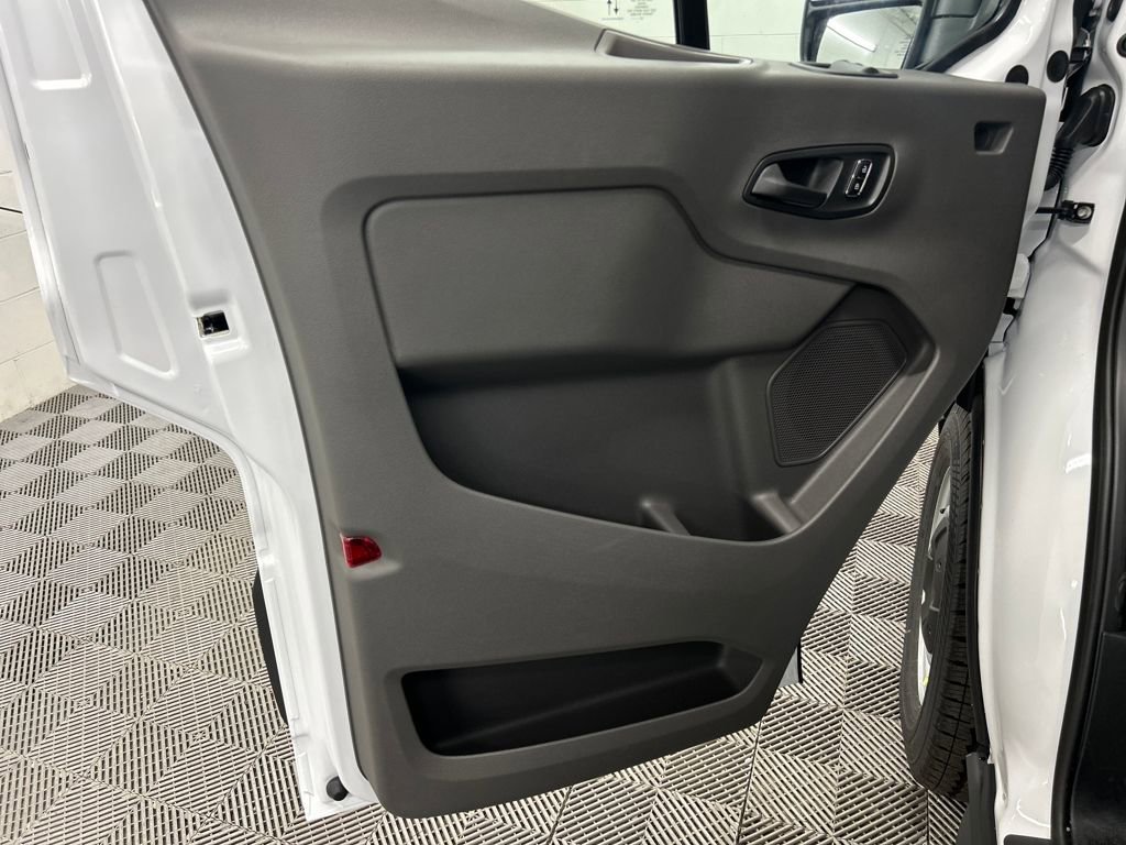 New 2026 Ford Transit 250 148 Medium Roof w/ Load Area Protection Package image 17