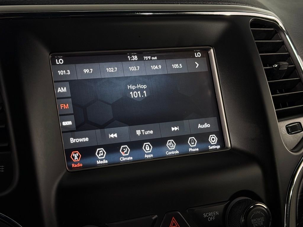 Used 2021 Jeep Grand Cherokee Laredo w/ Security & Convenience Group image 20