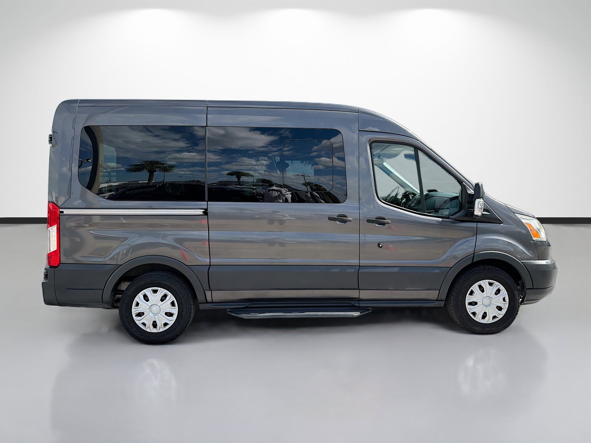 Used 2017 Ford Transit 150 XLT RWD image 2