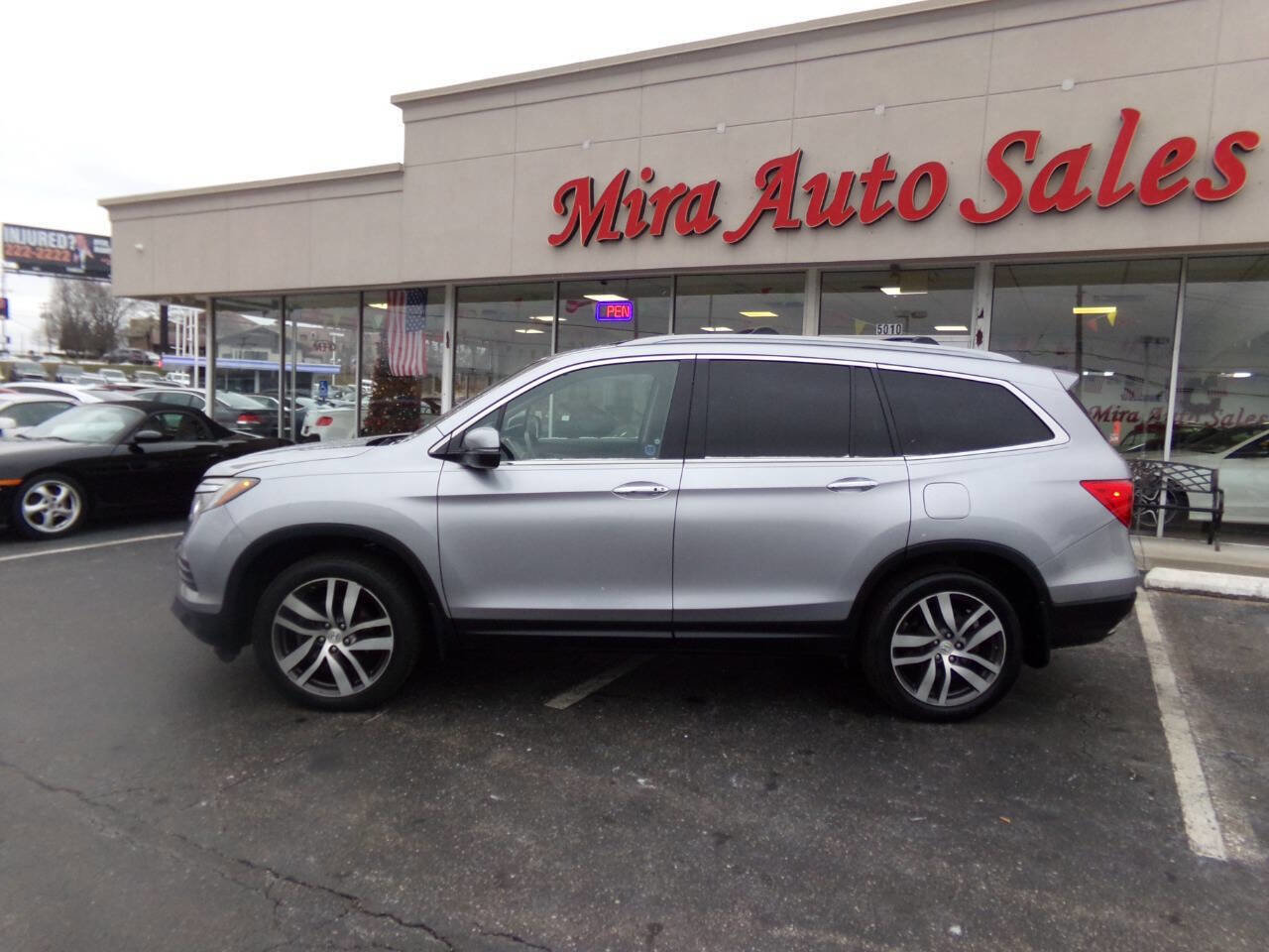 Used 2016 Honda Pilot Elite image 2