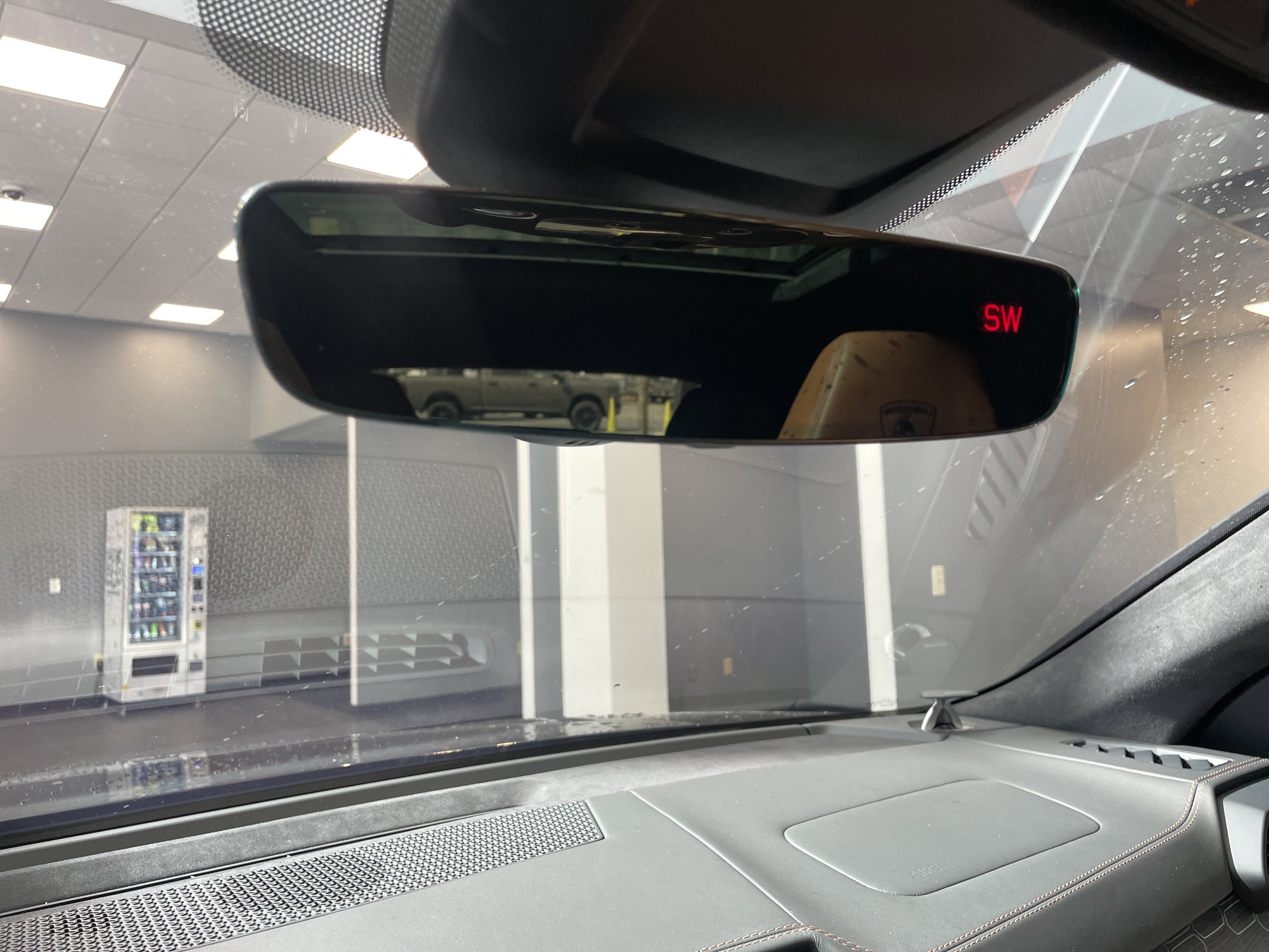 Used 2021 Lamborghini Urus image 33