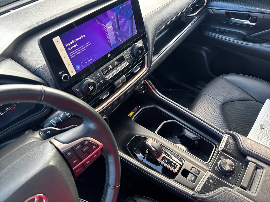 Used 2025 Toyota Grand Highlander AWD Hybrid image 22