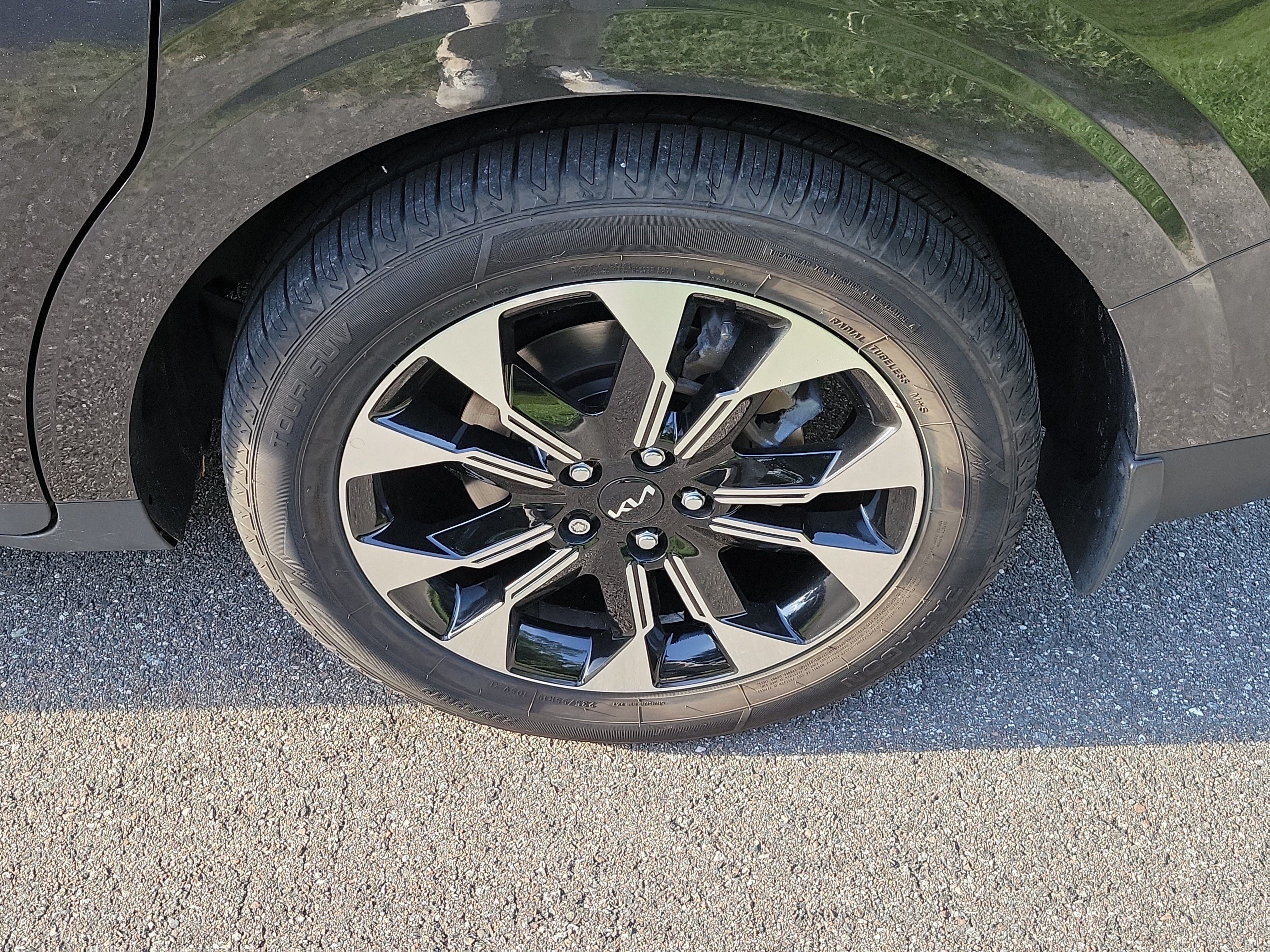Used 2022 Kia Carnival EX FWD image 39
