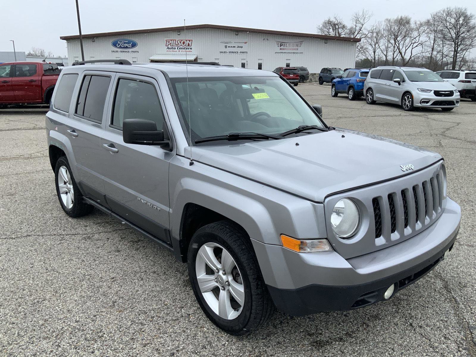 Used 2014 Jeep Patriot Latitude image 2