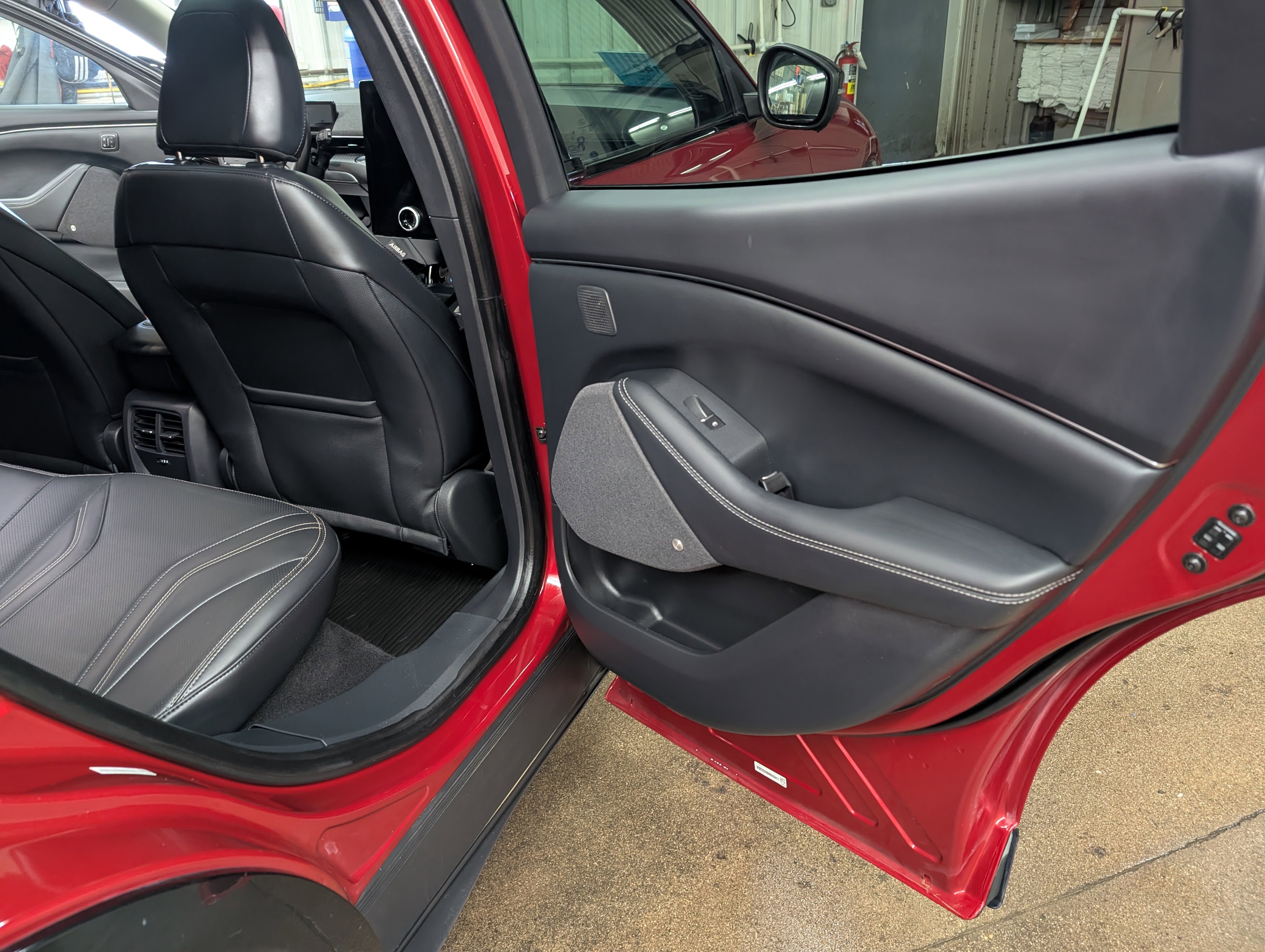 Used 2021 Ford Mustang Mach-E Premium image 7