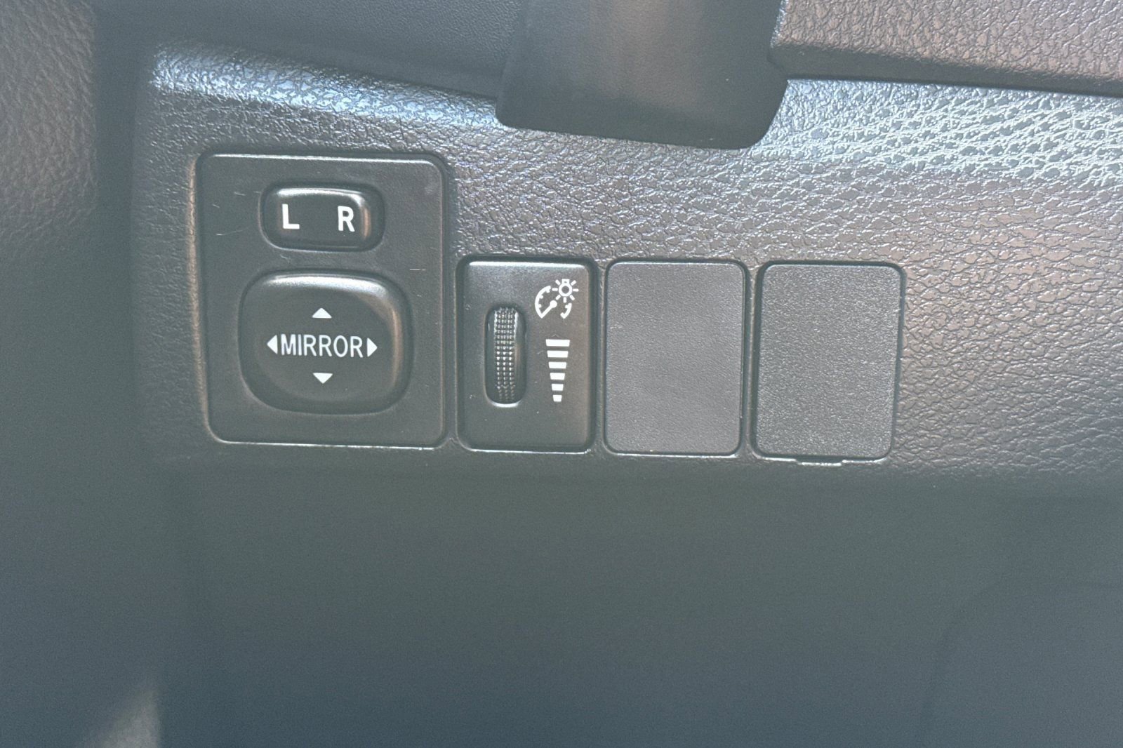 Used 2018 Toyota Corolla XLE image 39