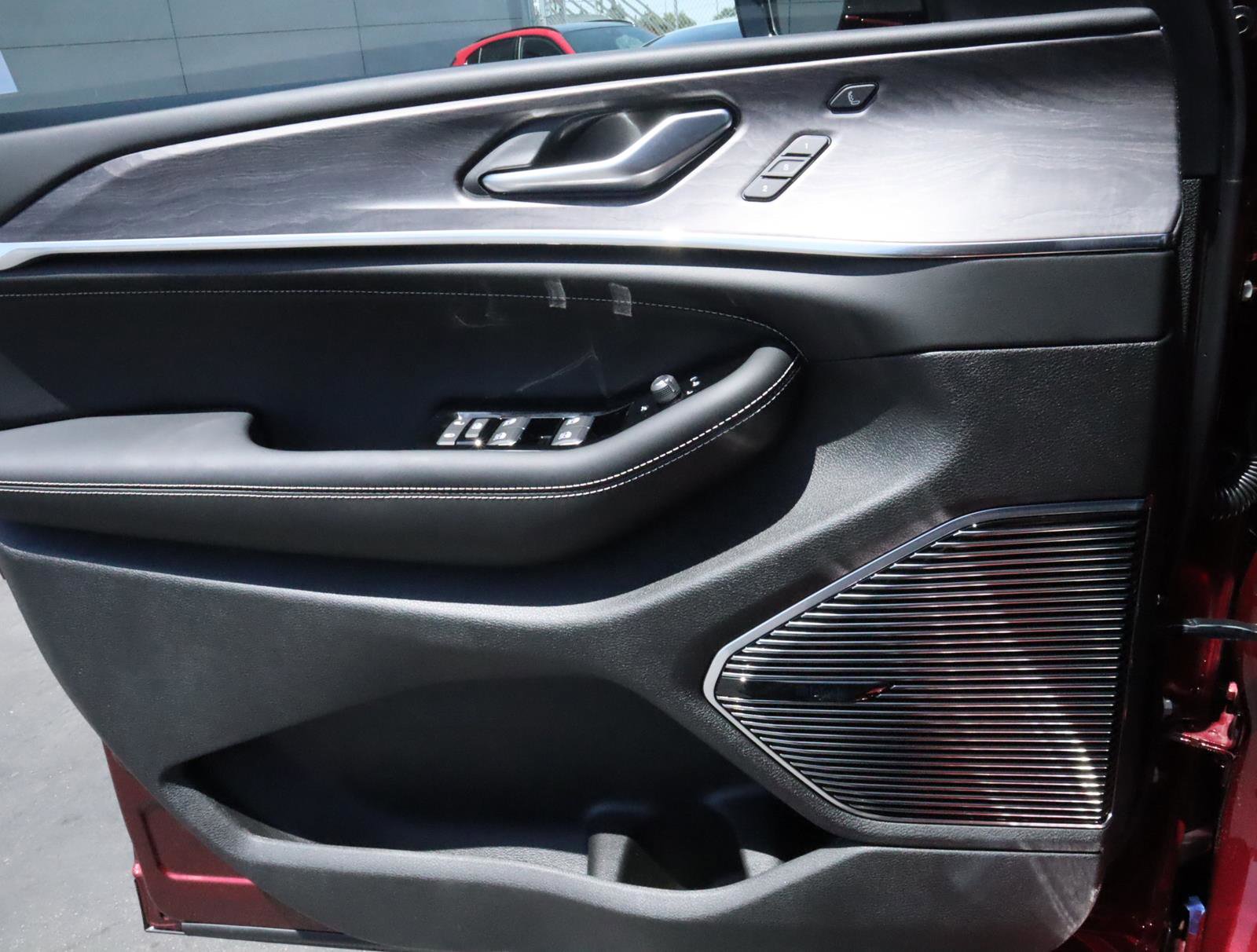 New 2023 Jeep Grand Cherokee Overland w/ Luxury Tech Group IV image 16