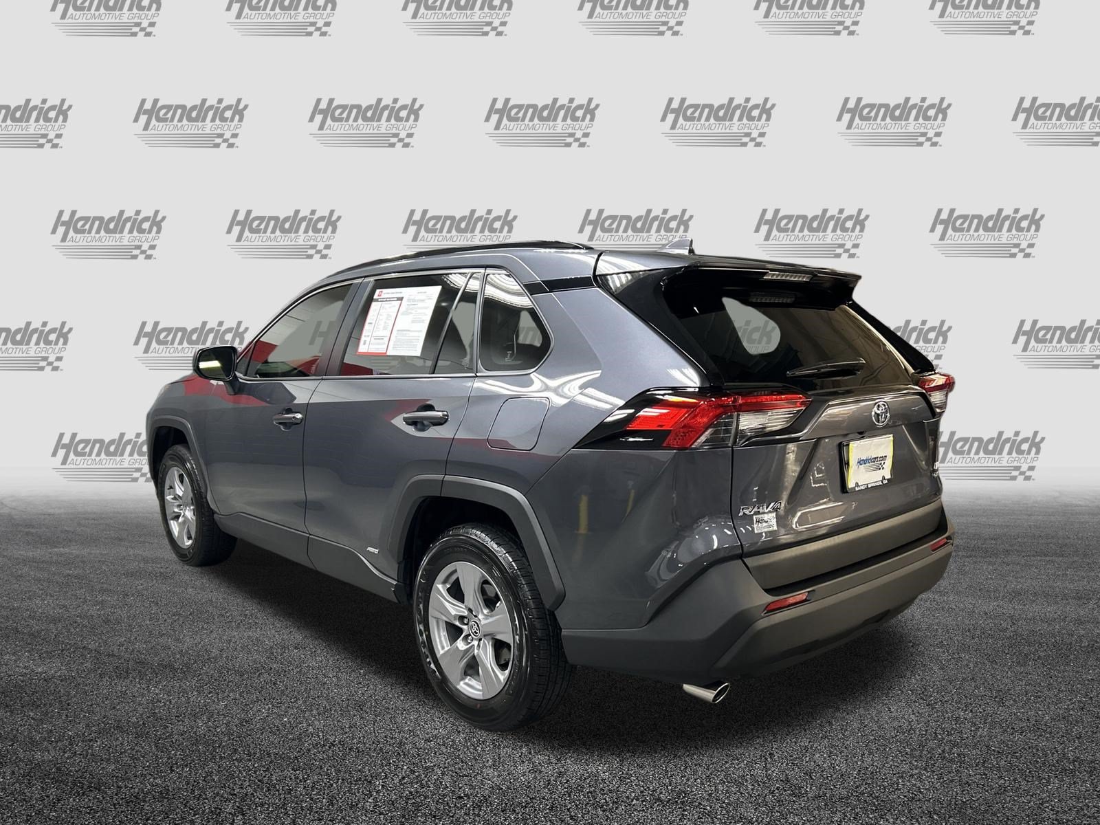 Used 2025 Toyota RAV4 LE AWD/4WD image 8