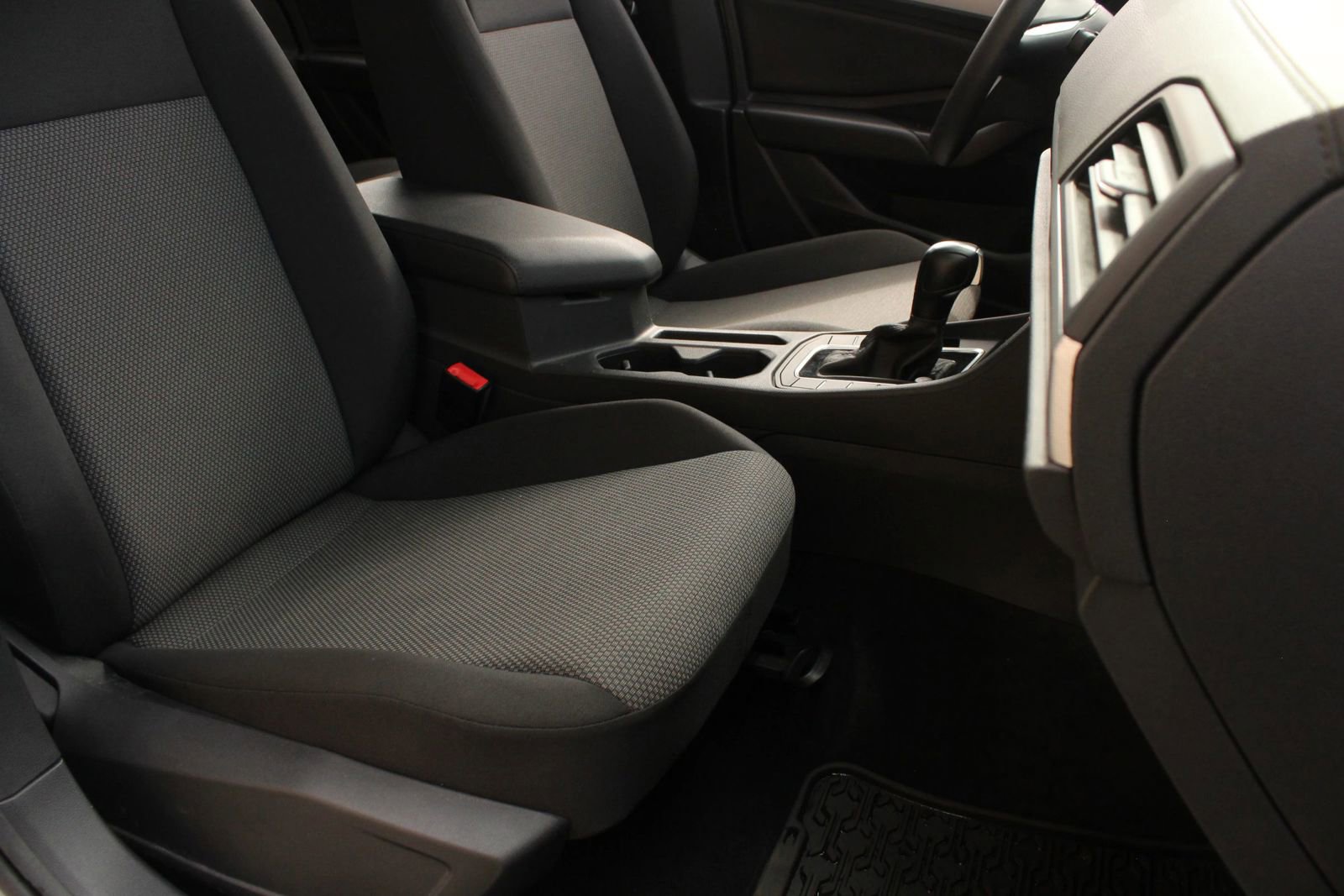 Used 2019 Volkswagen Jetta S w/ Driver Assistance Package image 27