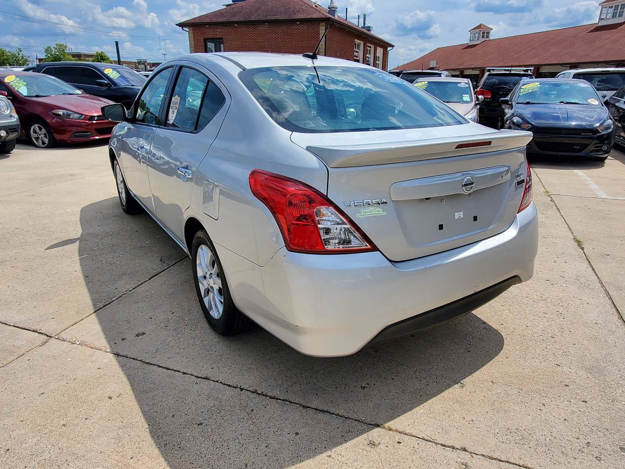 Used 2018 Nissan Versa SV w/ SV Special Edition Package FWD image 7