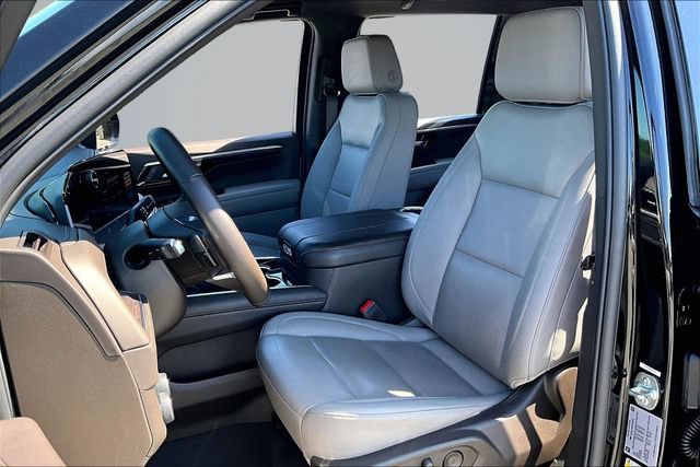 Used 2025 Chevrolet Suburban LT AWD/4WD image 20